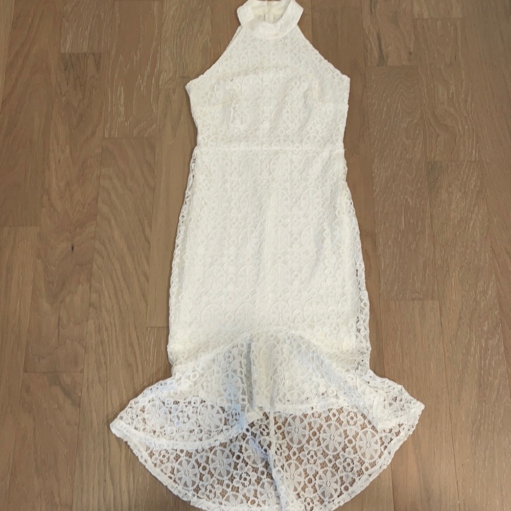 Enfocus Studio White mermaid style dress US size 4